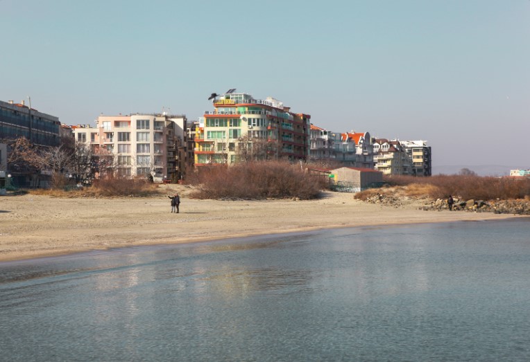 cost of an apartment by the sea in Bulgaria